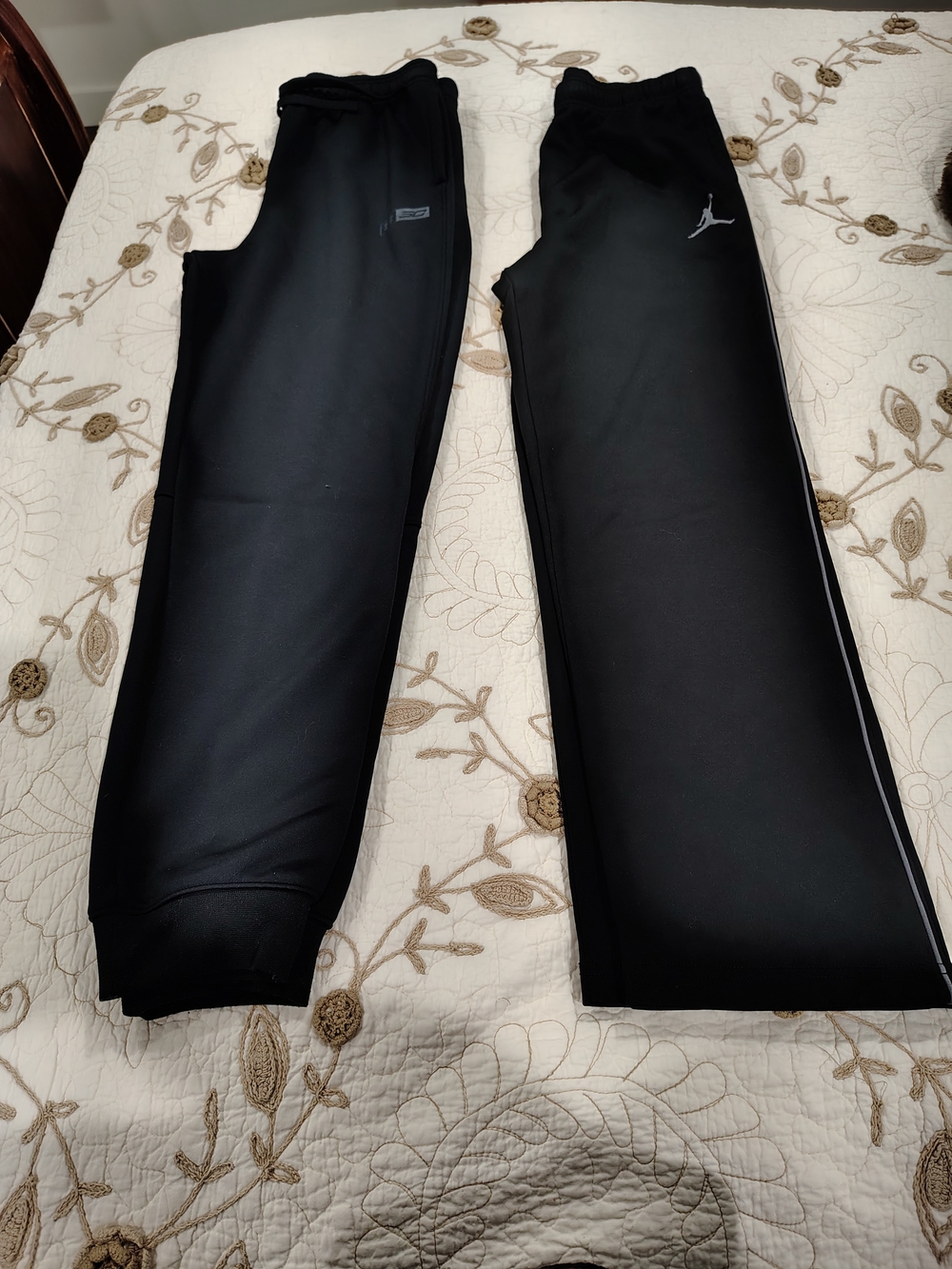 Jordan Youth Black Athletic Track Pants/ Under Armour Black Athletic Pants Lot